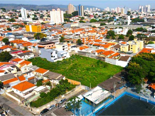 Terreno em Jundiaí com área de 2.781m² | Vila Santana I