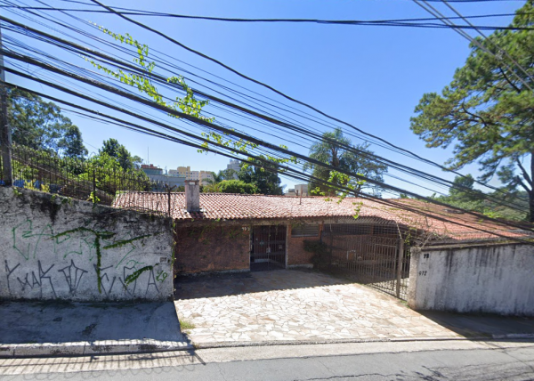 Casa com área de 970,22m² de terreno | Paraisópolis