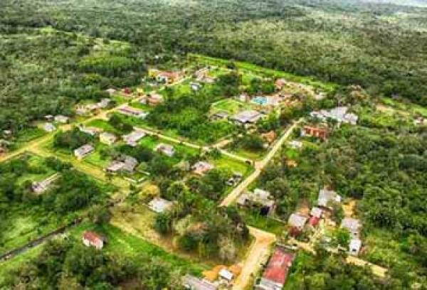 Terreno de 300m² no Clube de Campo Terras de Santa Barbara, Iguape, SP