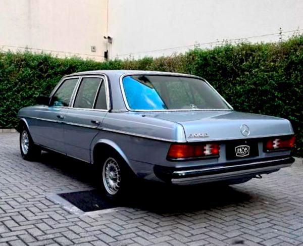 MERCEDES-BENZ/300D (DIESEL) - 1983/1983